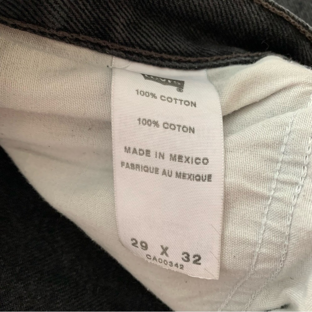 2000s Relaxed Fit Levi’s - Picture 5 of 8